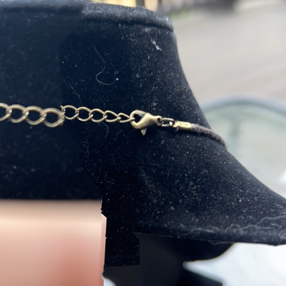 NWOT Beautiful Bronze and Multi-colored Heart Necklace 10” Length - Picture 3 of 3